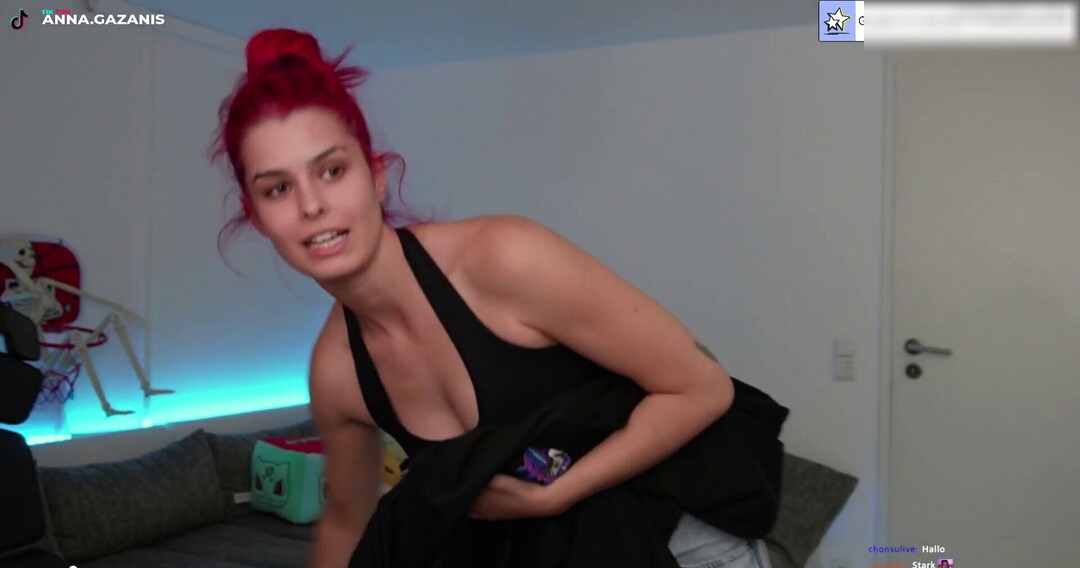 babe brunette onlyfans pretty image