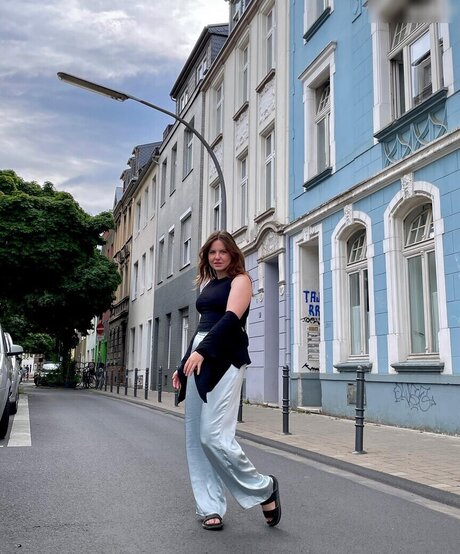 italian milf onlyfans free picture