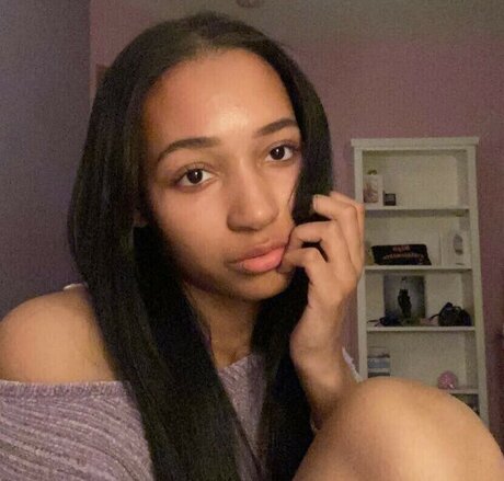 Ari Leigh Brown pornstar gallery