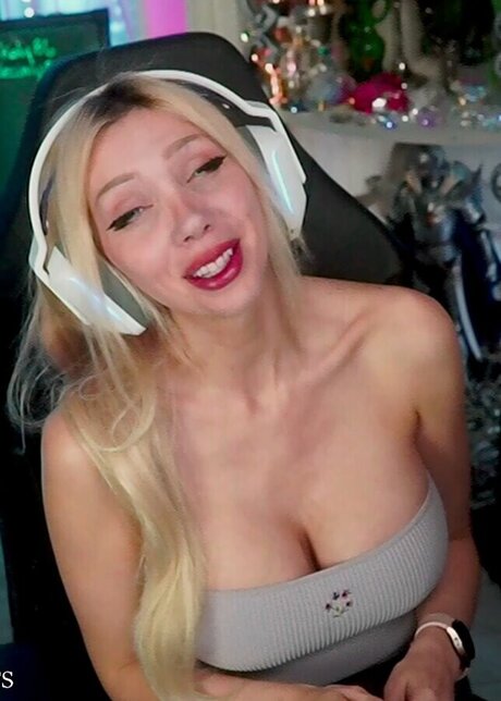 Intraventus star xxx image