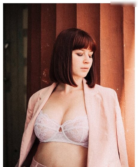 Sophie N ther naked model pic