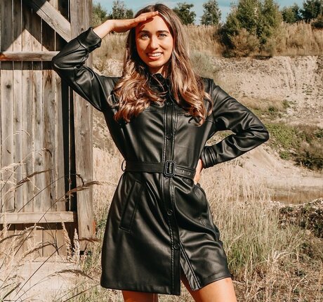 barista onlyfans adult images