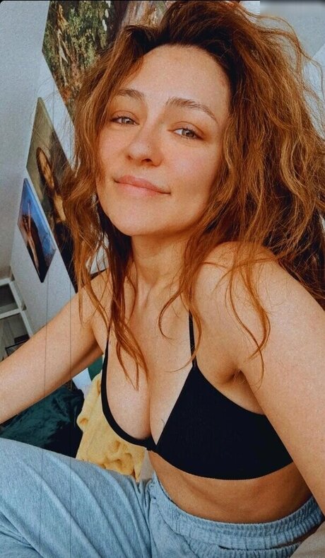 Regina Hixt top profile image