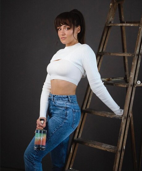 Regina Hixt model pretty pic