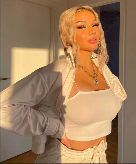 Shirin David high quality model pics