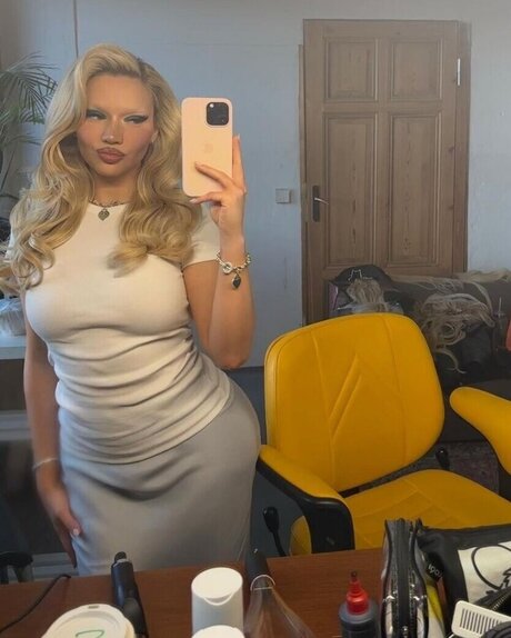 Shirin David model sexy gallery