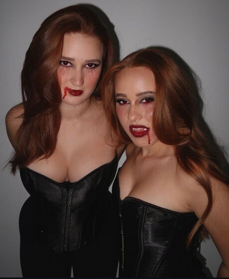 __samjio exclusive model img