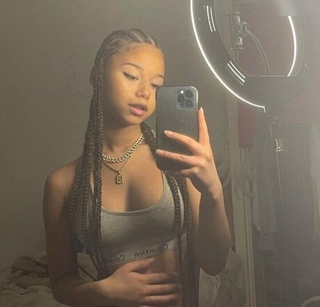 Chevelly model exclusive photos