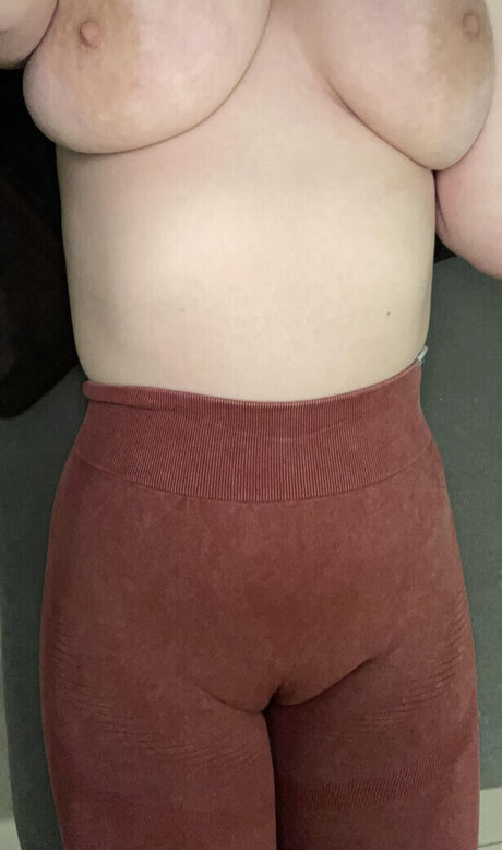 huge ass onlyfans naked image