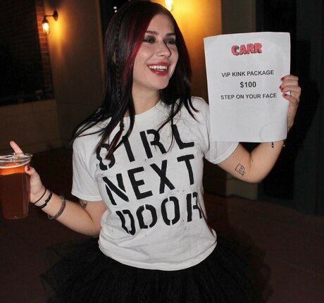 Carly McLellan star naked archive