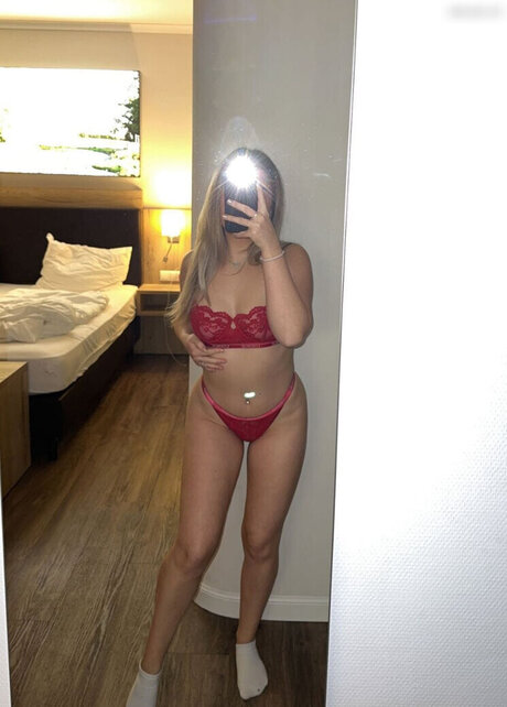 cutieemilia model nice pictures