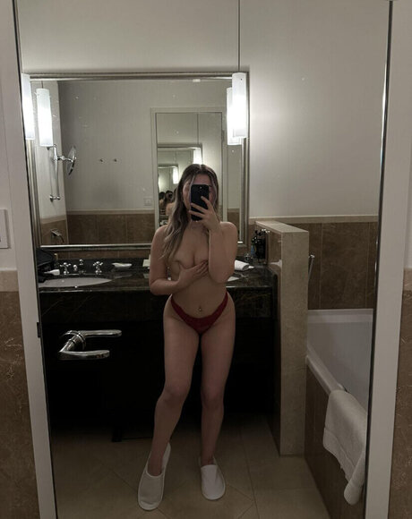 cutieemilia pretty pornstar pictures