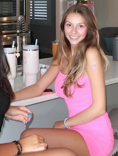 Mia Steele model free pic