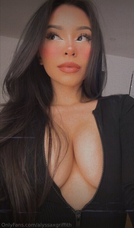 Alyssa Griffith hot star photos
