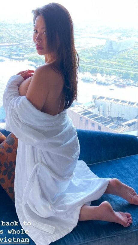 Angel Ngo free star photo