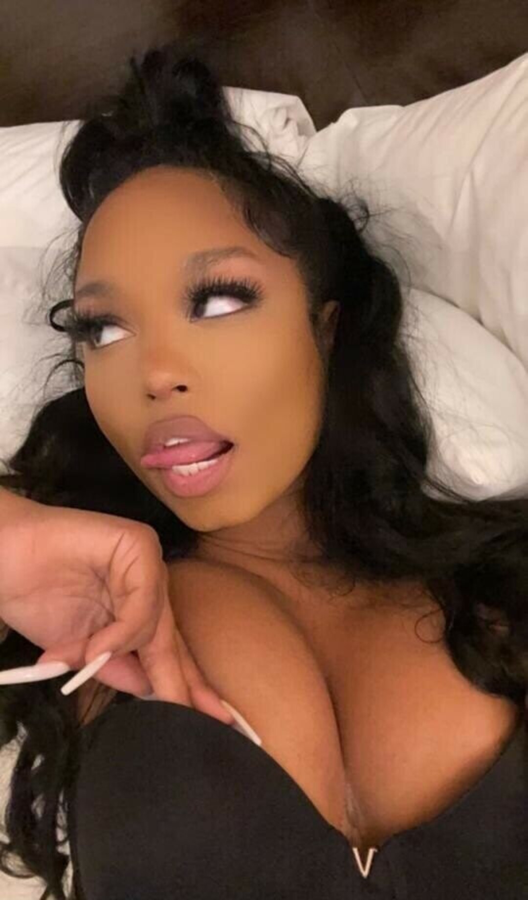 Trapezoidmouth model sex picture