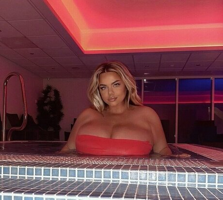 blonde midget onlyfans free image