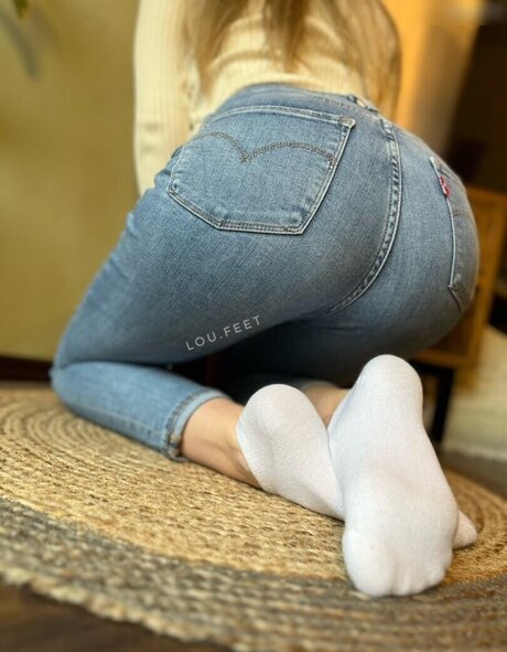 NoFaceLou model sexy photo