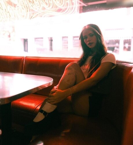 nadinebreaty pretty pornstar photo