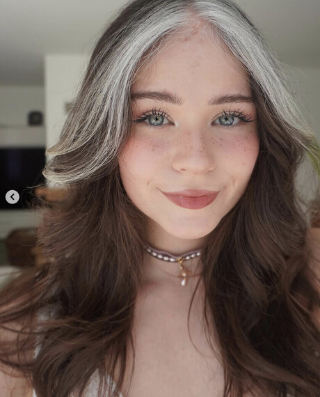 nadinebreaty art model images