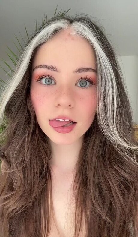 nadinebreaty nude pornstar image