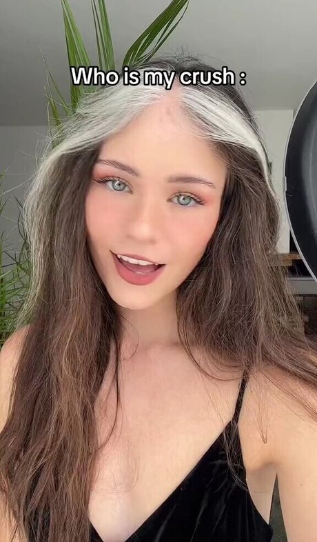 nadinebreaty top profile image