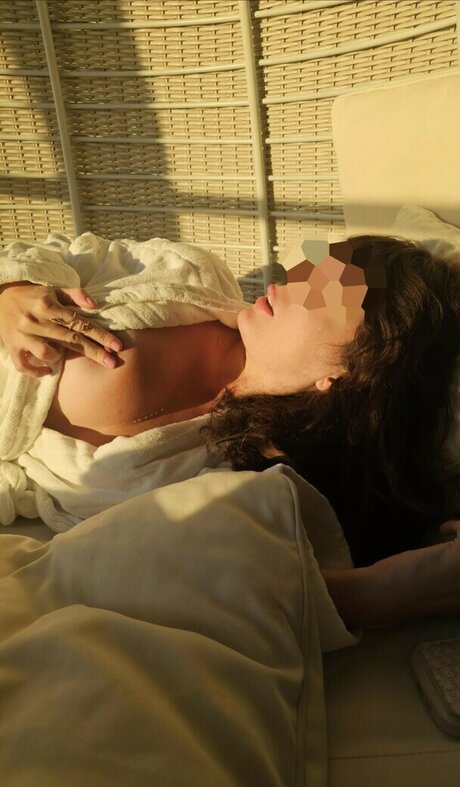 Deluxelolita high quality pornstar img