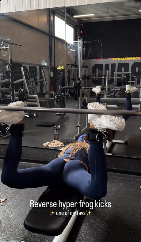 blonde midget onlyfans exclusive archive