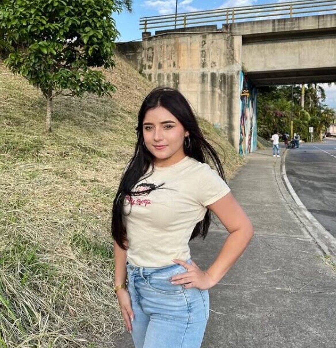 Alme ASMR perfect star photo