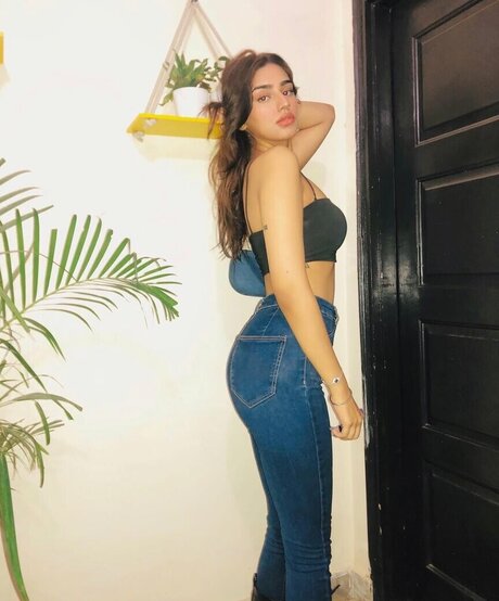 Pakhi Gadh hd pornstar pictures