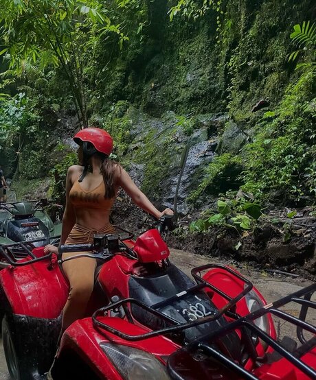 Pakhi Gadh profile image