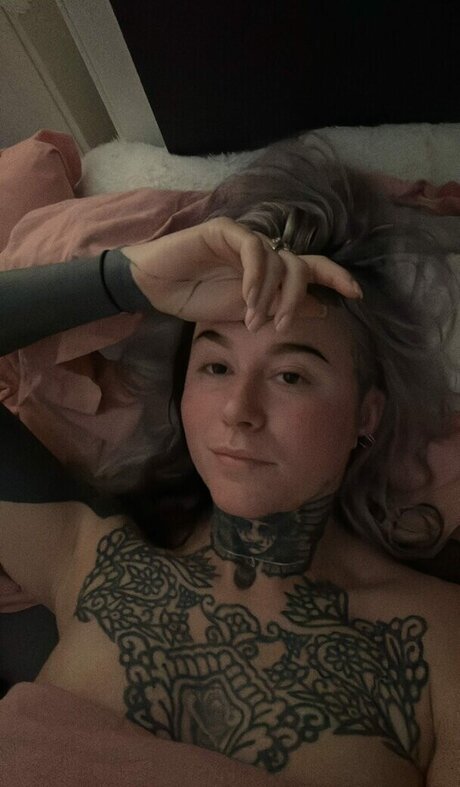 divinement bon naked star img