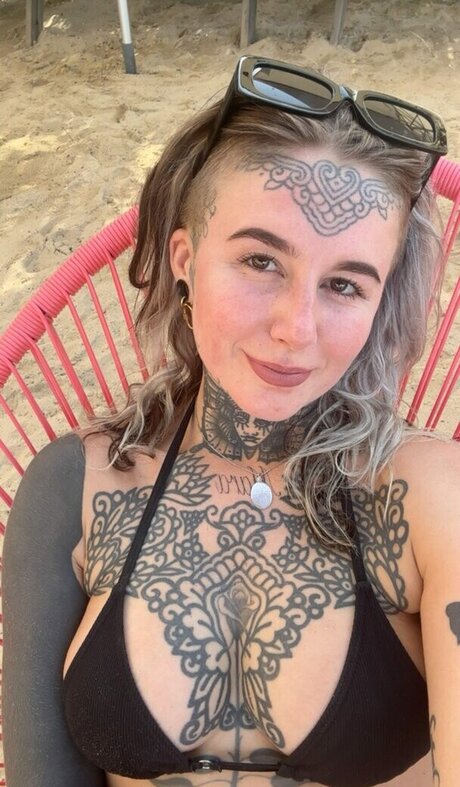 divinement bon nude pornstar photos