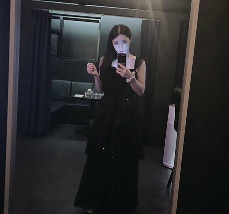 suyeoniiii_ model pictures