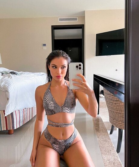 Natalia Karczmarczyk exclusive actress pics