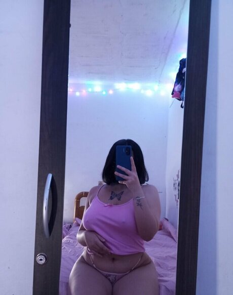 Elizabeth Nazariego beautiful model pictures