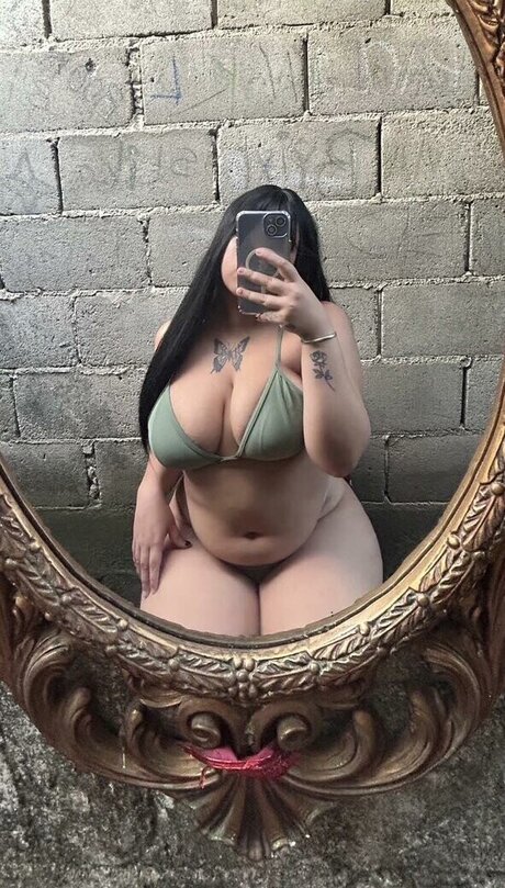 Elizabeth Nazariego pornstar nudes image