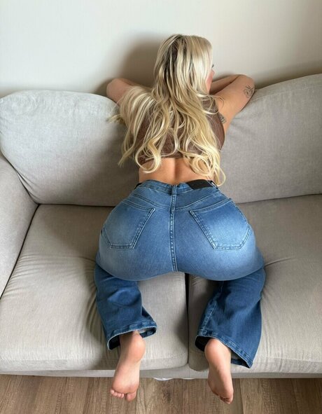 Emily Walters pornstar nude images