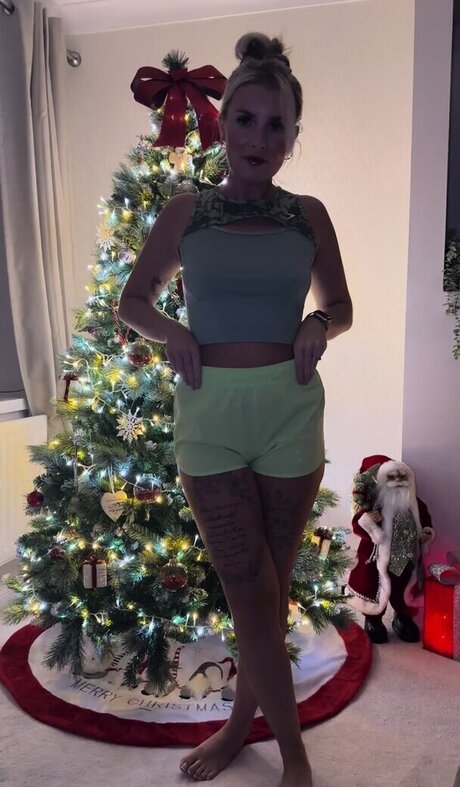 Emily Walters pornographic model pic