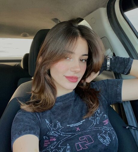 ebrarkrbkn pornstar adult pic