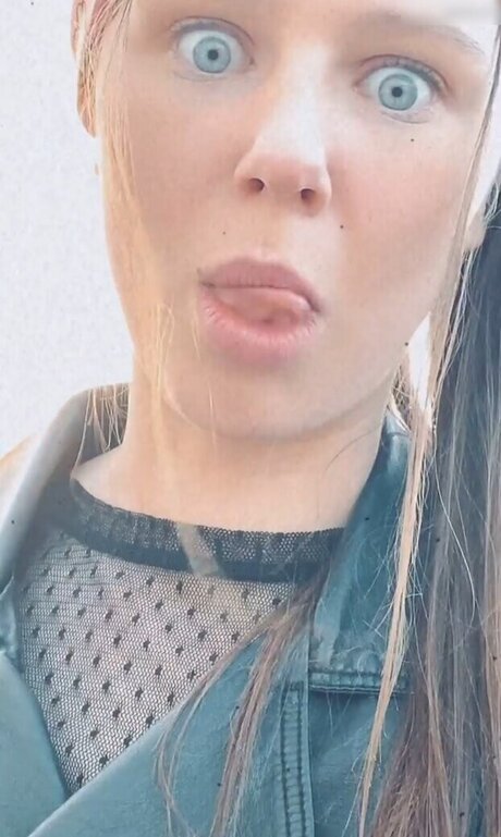 skinny big tits onlyfans free nude galleries