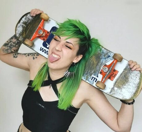 locolea free actress pics