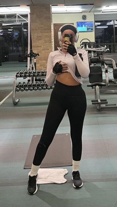 milf strip onlyfans xxx image