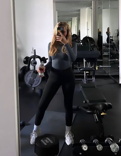 Loredana Zefi star sexy archive