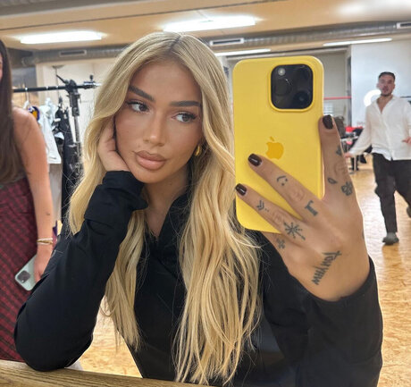 Loredana Zefi model xxx archive