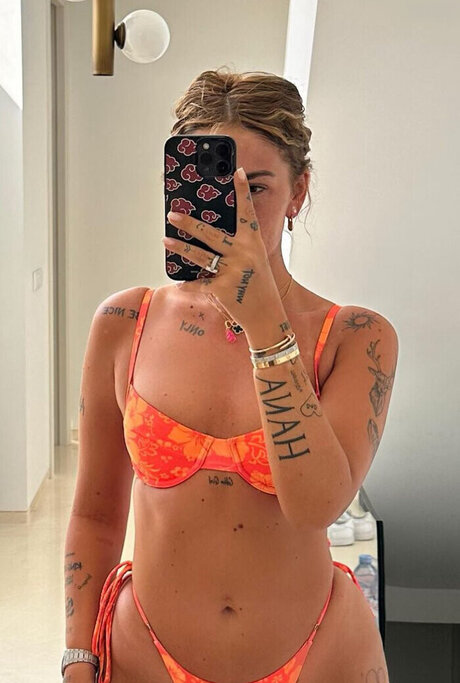 Loredana Zefi pretty model pictures