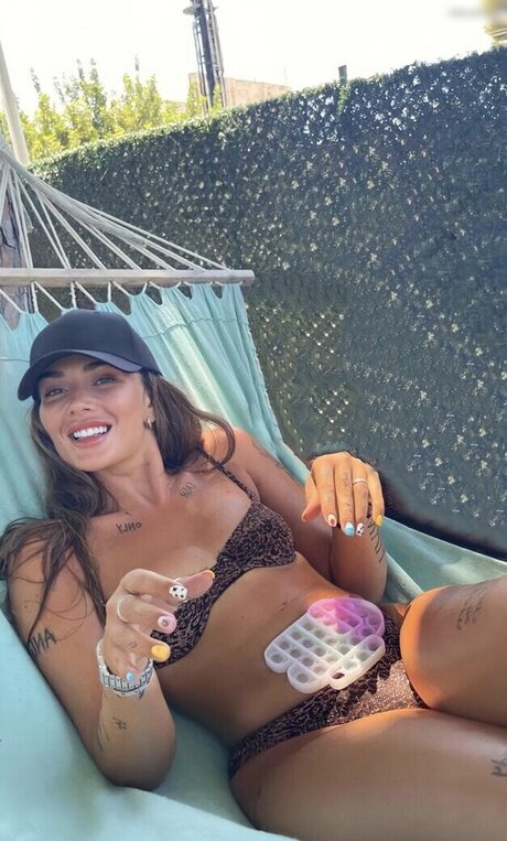 Loredana Zefi model adult archive