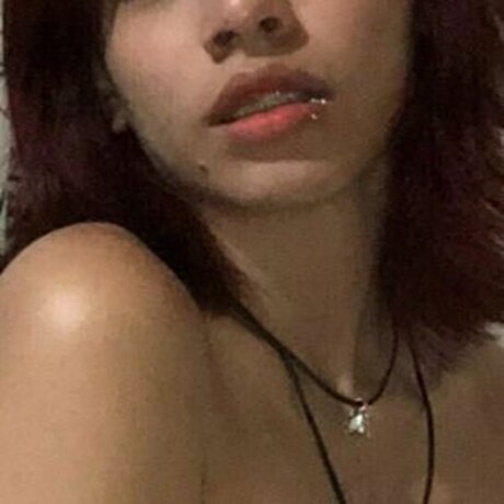 lauraac1 top profile image