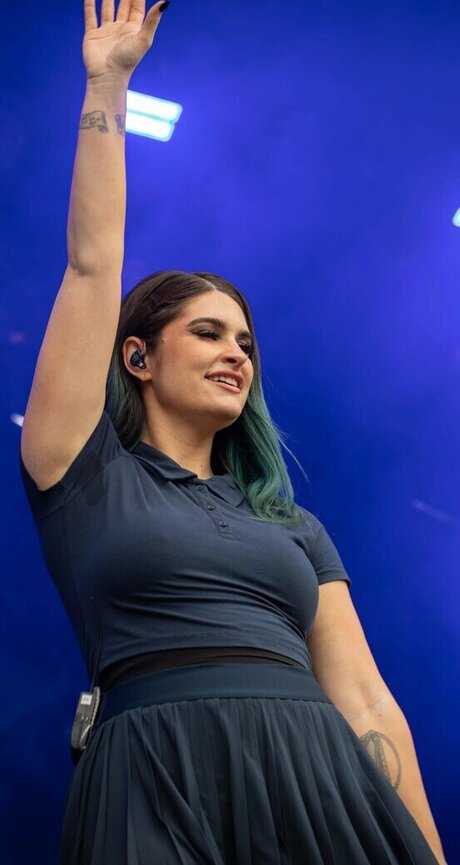 black trans onlyfans top picture