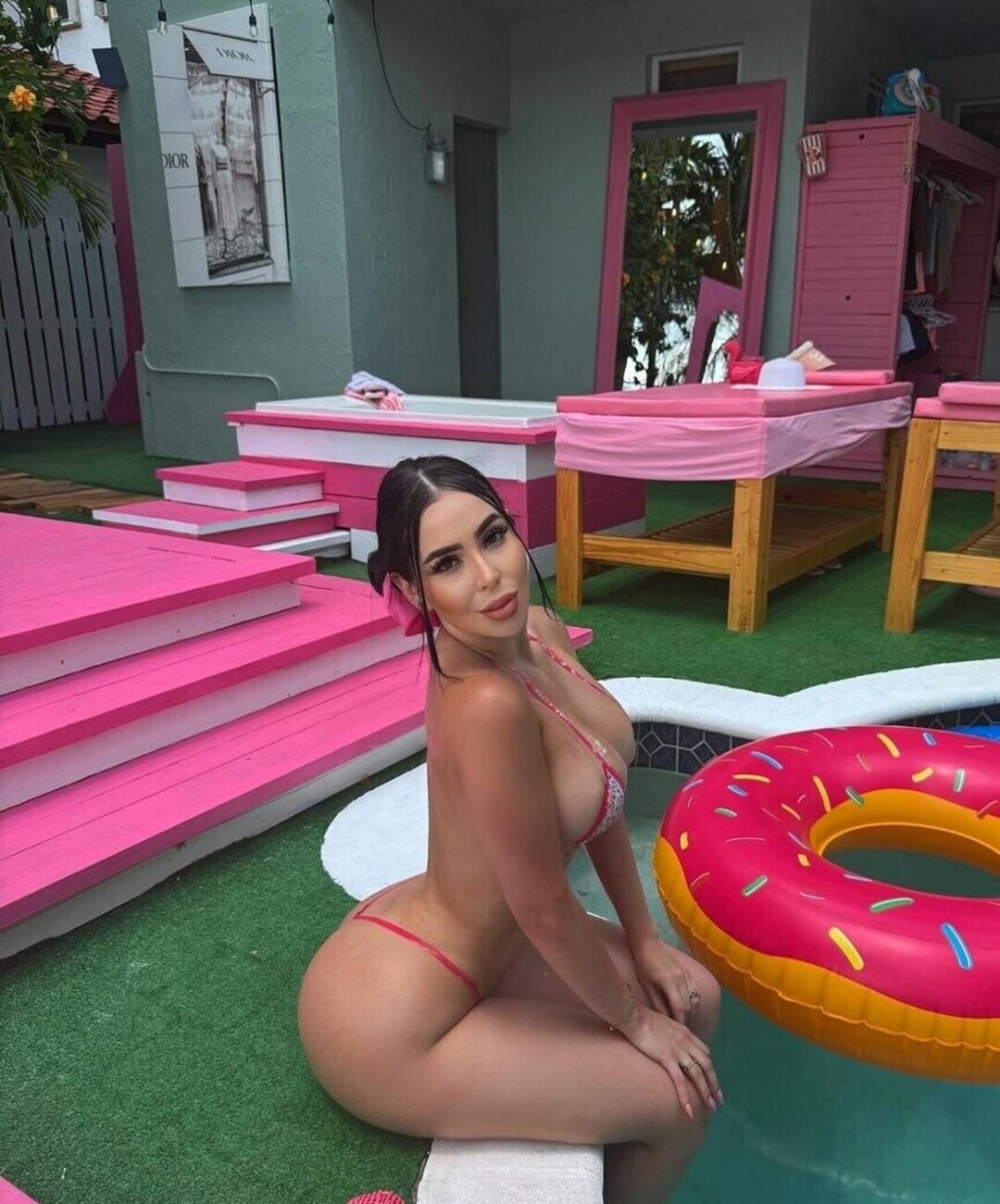 Sara Gonzales model exclusive photo